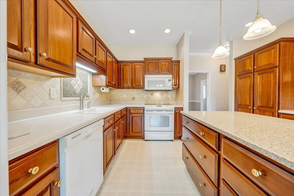 16 Pinehurst DR - Photo 15