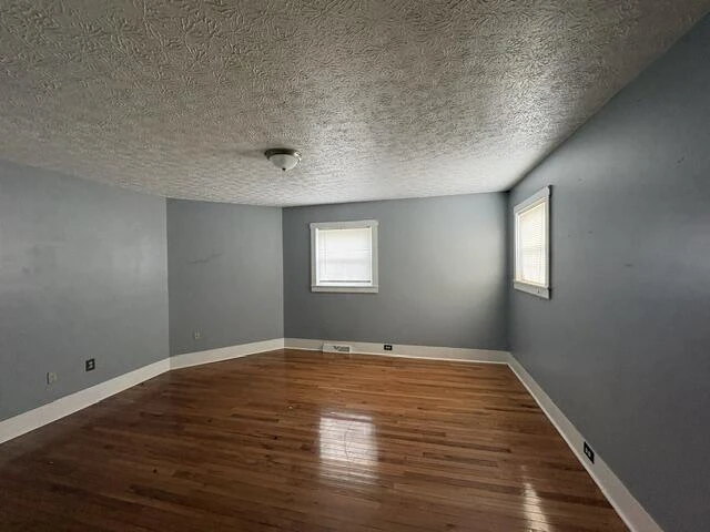 118 N Wills AVE - Photo 7