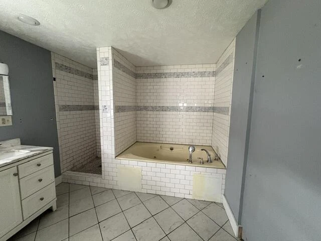 118 N Wills AVE - Photo 9