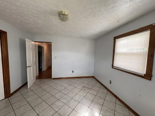 118 N Wills AVE - Photo 11