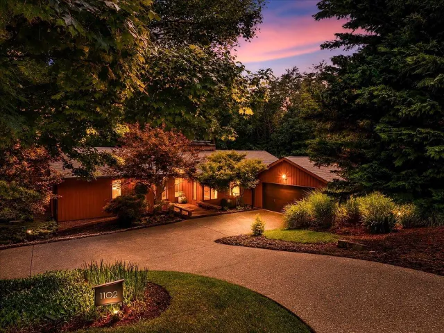 1102 Deerfield DR, Blacksburg, VA, 24060