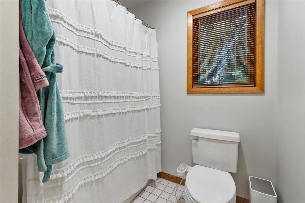 1102 Deerfield DR - Photo 13
