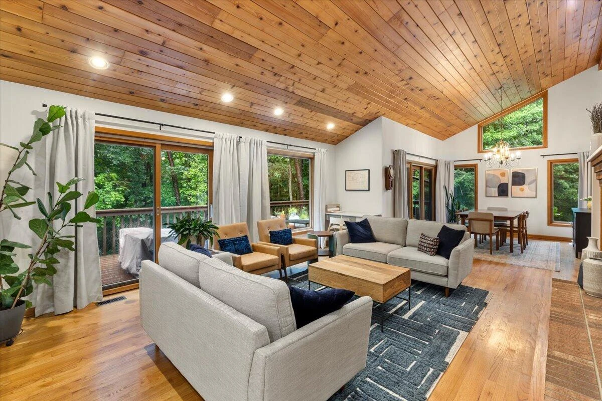 1102 Deerfield DR - Photo 24