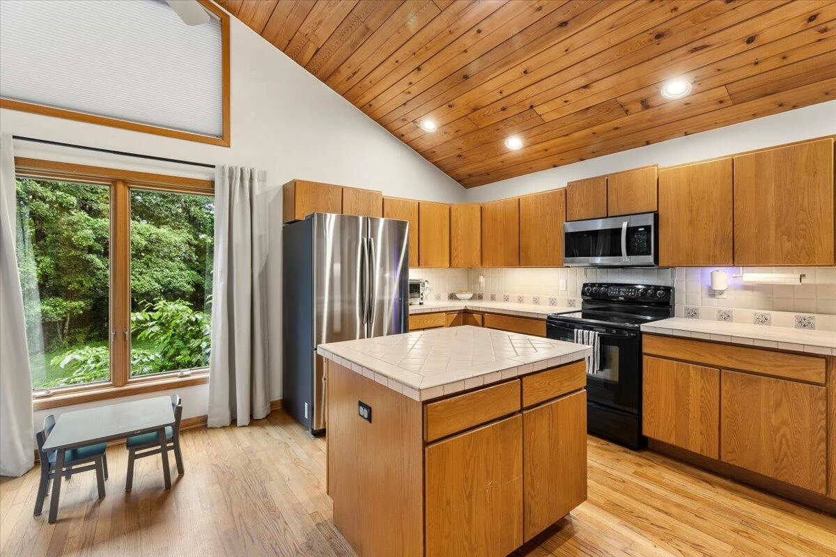 1102 Deerfield DR - Photo 34