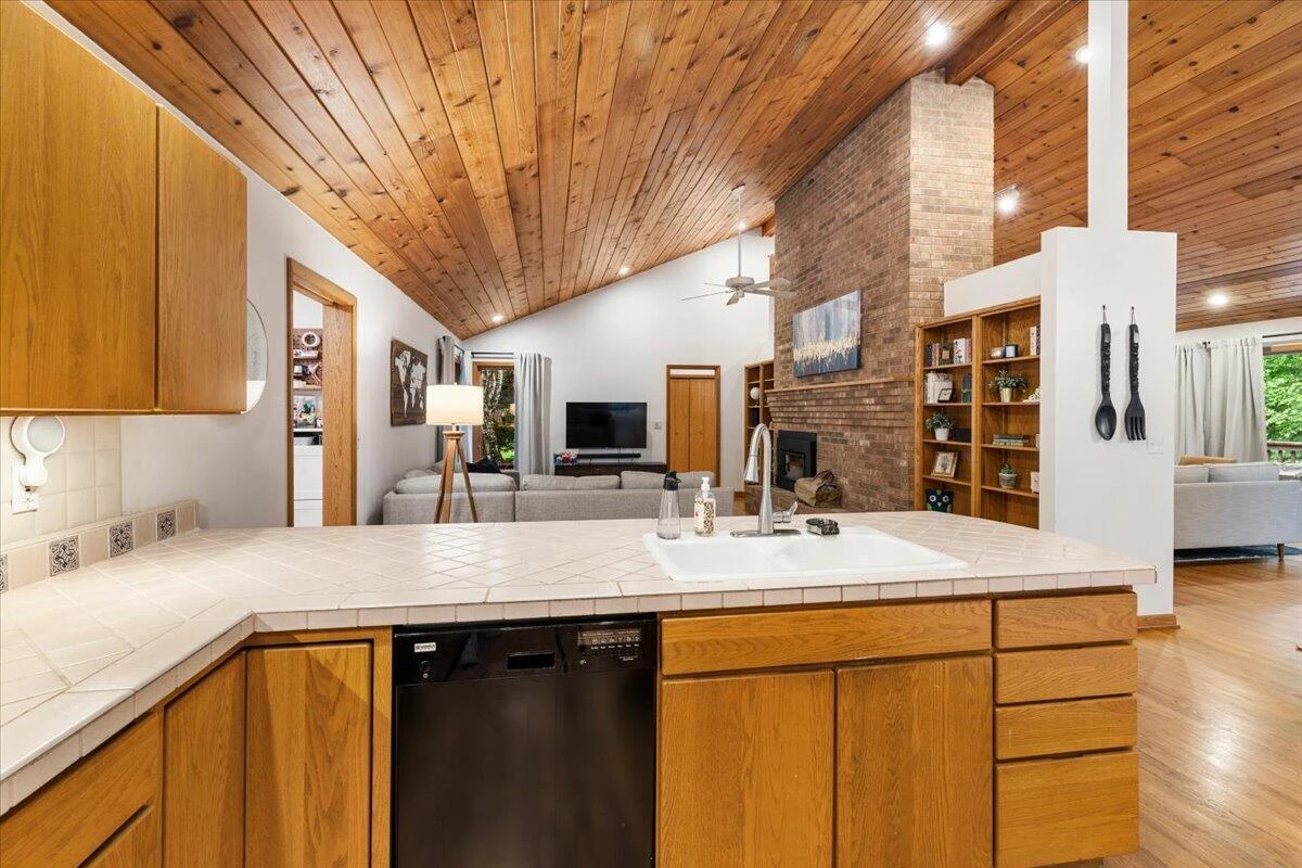 1102 Deerfield DR - Photo 38