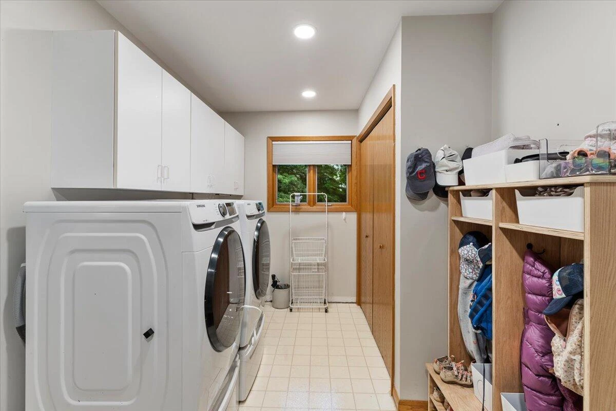 1102 Deerfield DR - Photo 44