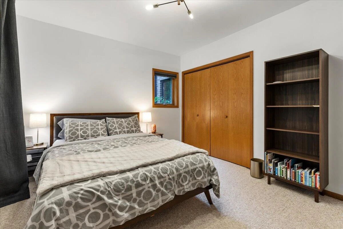 1102 Deerfield DR - Photo 51