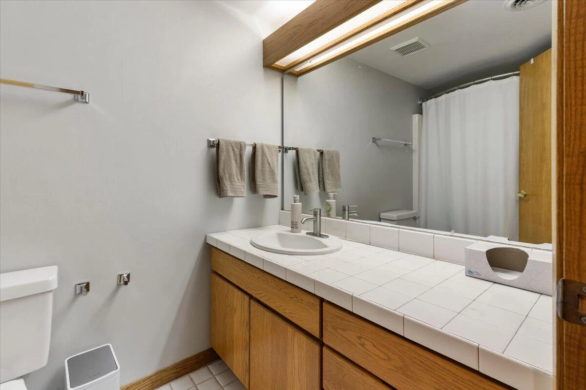 1102 Deerfield DR - Photo 56