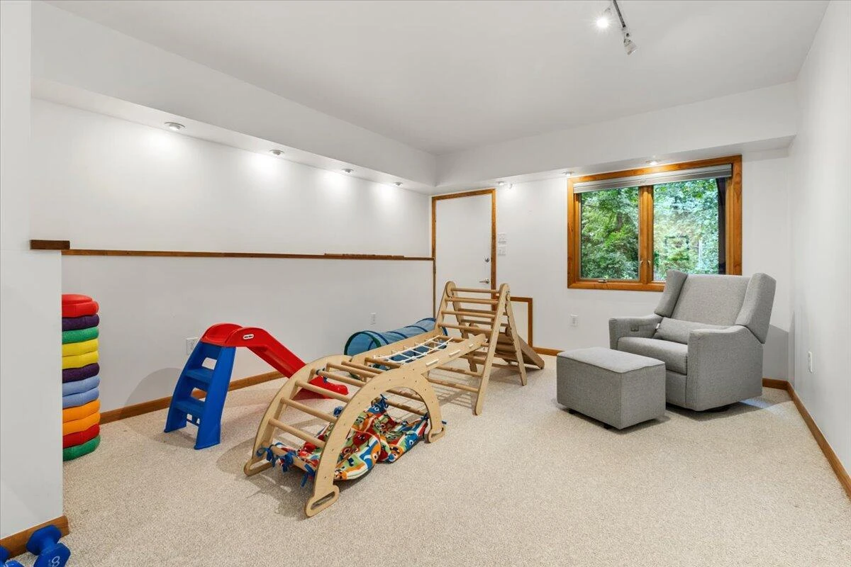 1102 Deerfield DR - Photo 58