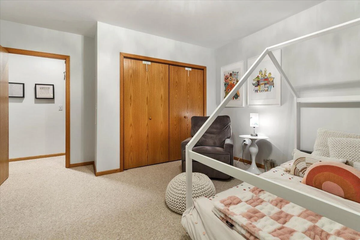 1102 Deerfield DR - Photo 62