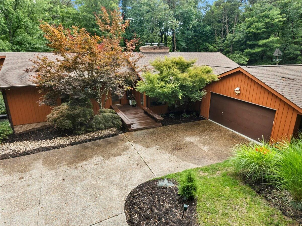 1102 Deerfield DR - Photo 68