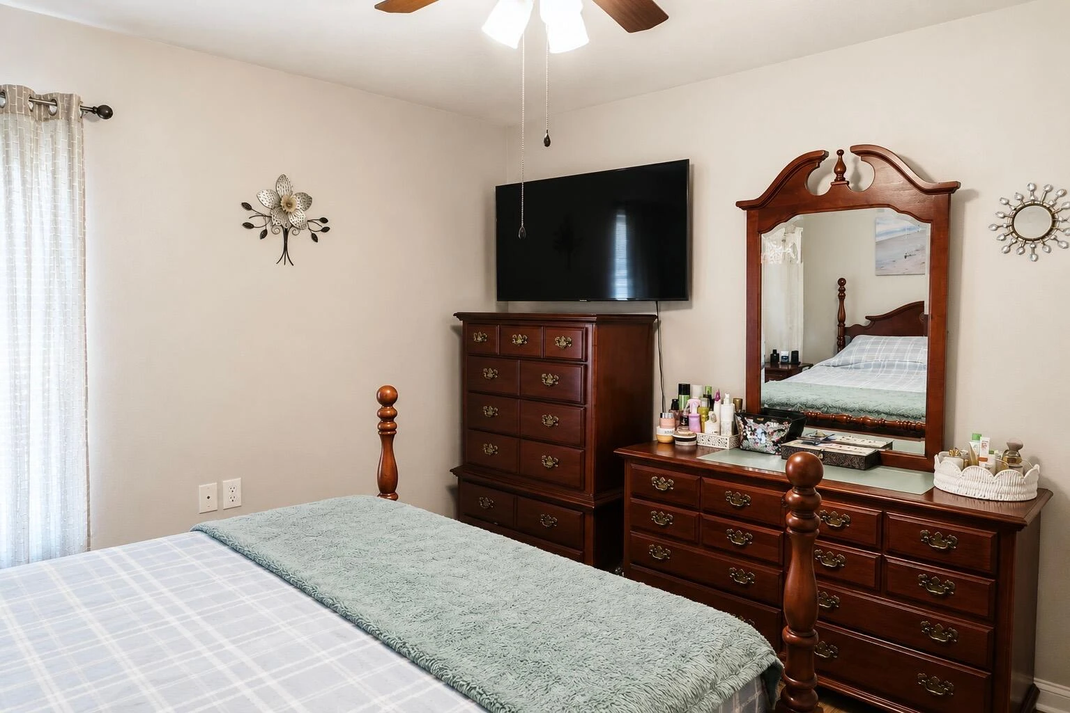 1717 19th ST NE - Photo 17