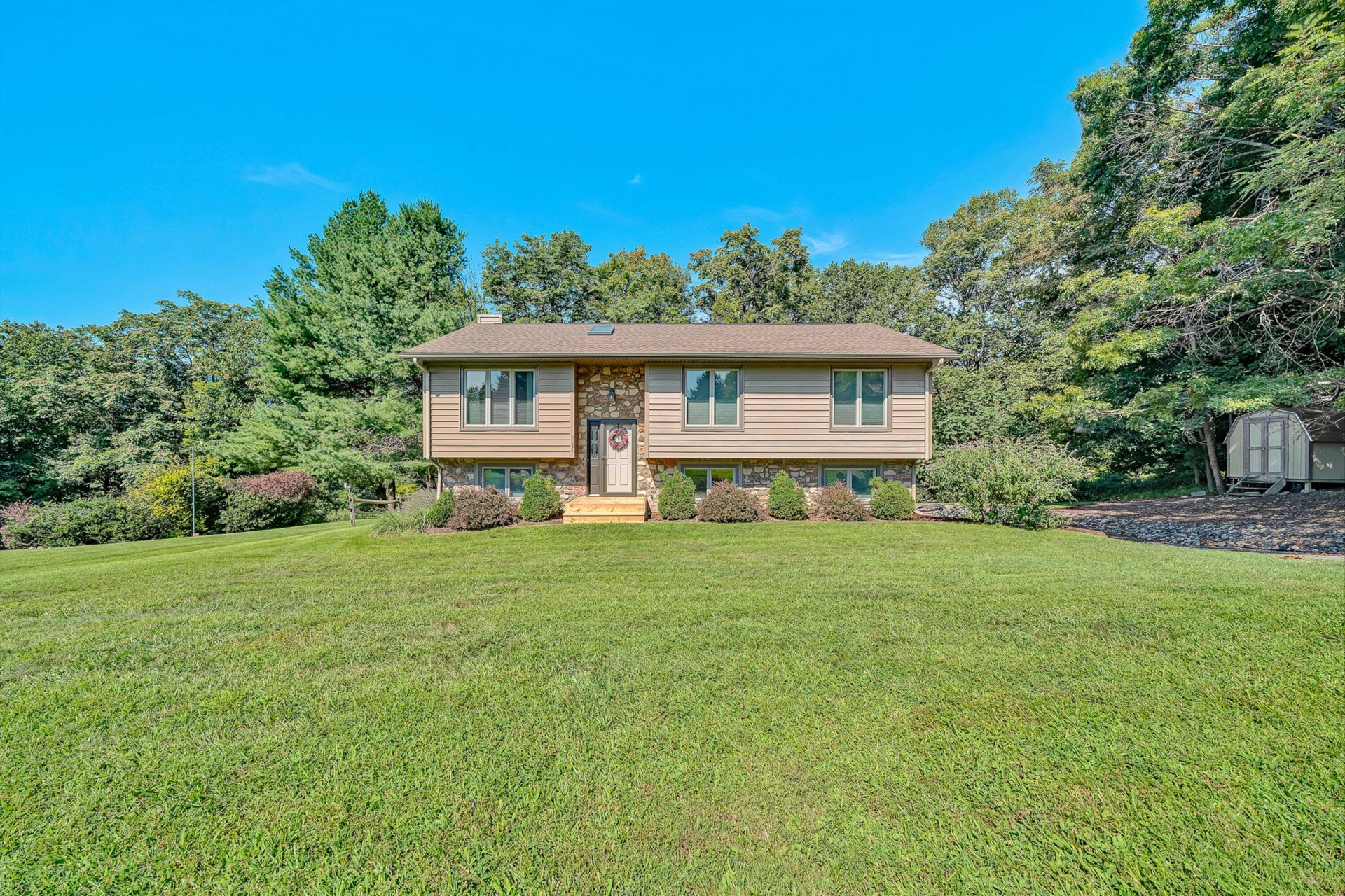 8034 Forest Edge DR