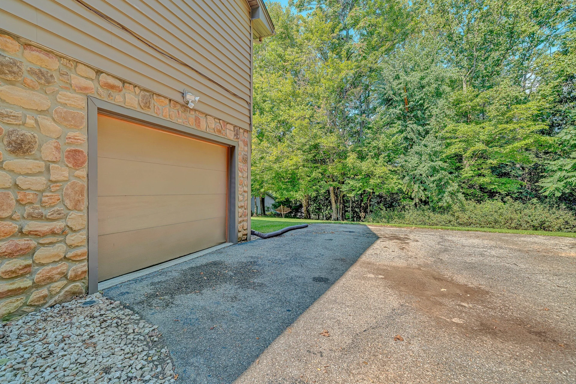8034 Forest Edge DR - Photo 26