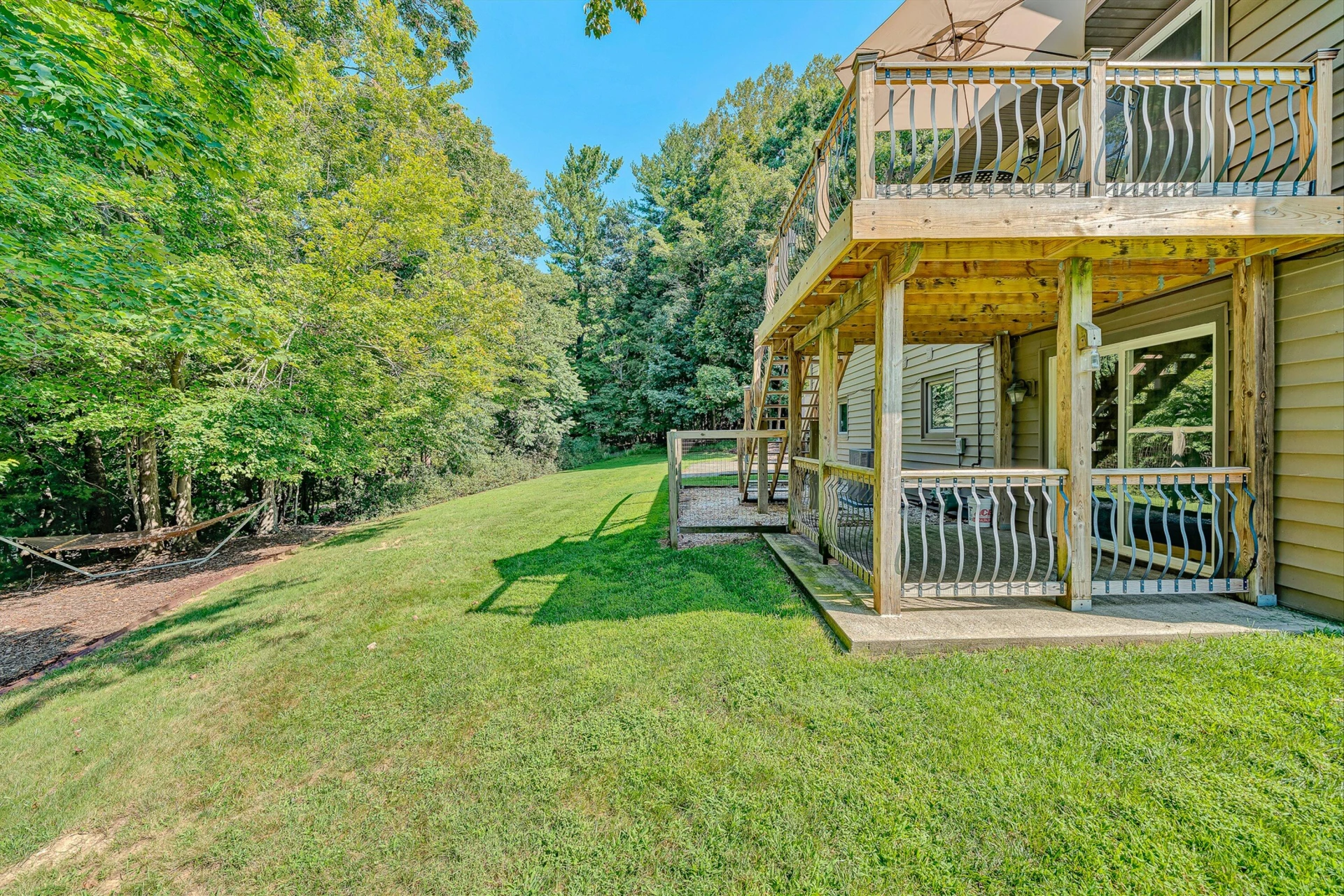 8034 Forest Edge DR - Photo 30