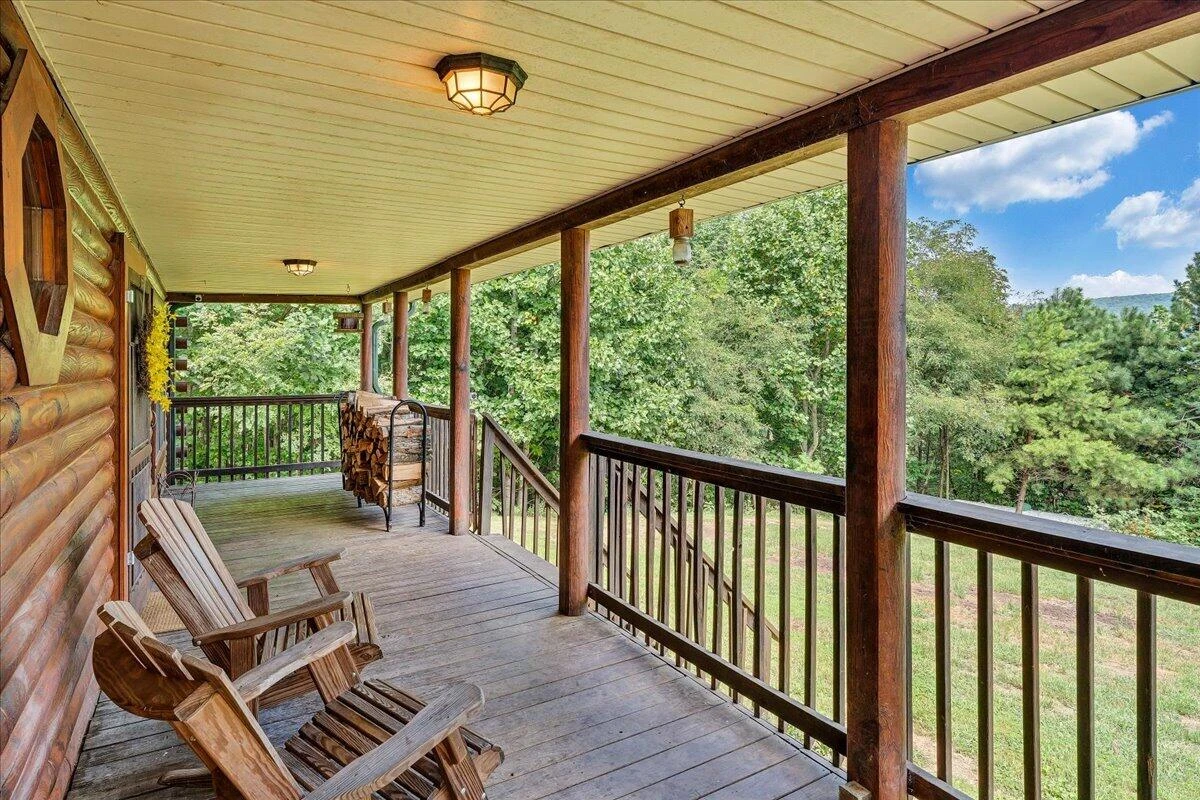 1010 Craig Woods RD - Photo 5