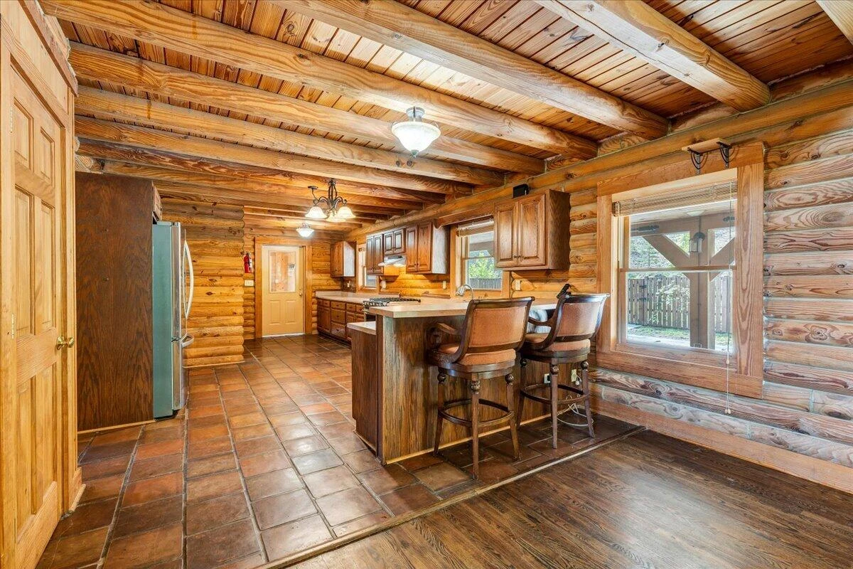 1010 Craig Woods RD - Photo 11