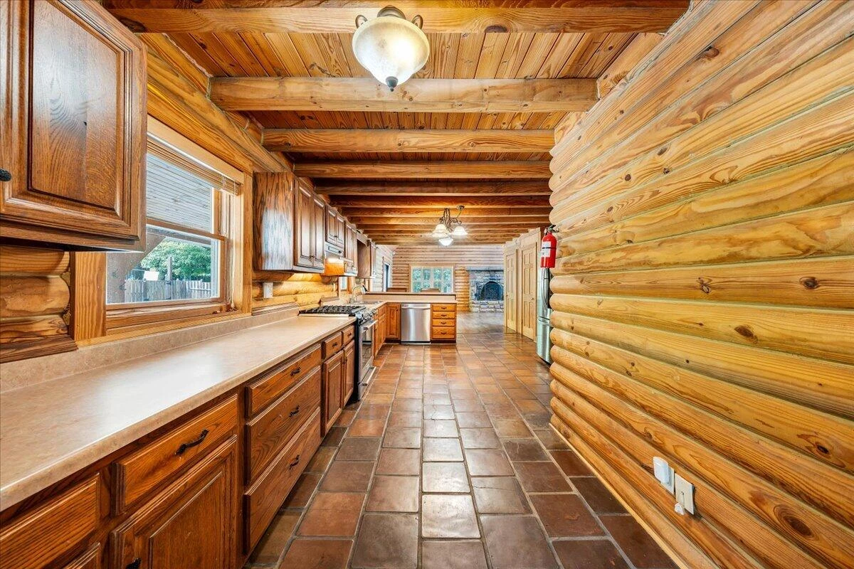 1010 Craig Woods RD - Photo 13