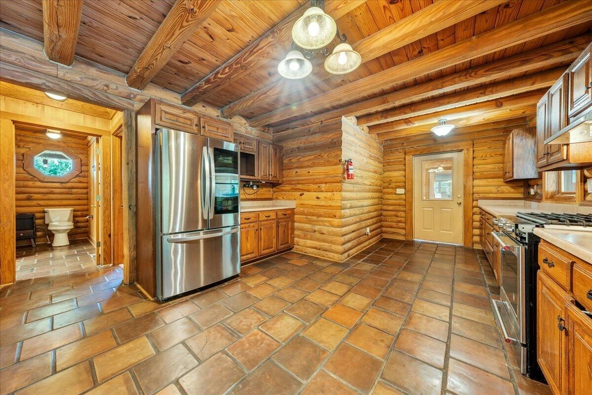 1010 Craig Woods RD - Photo 14