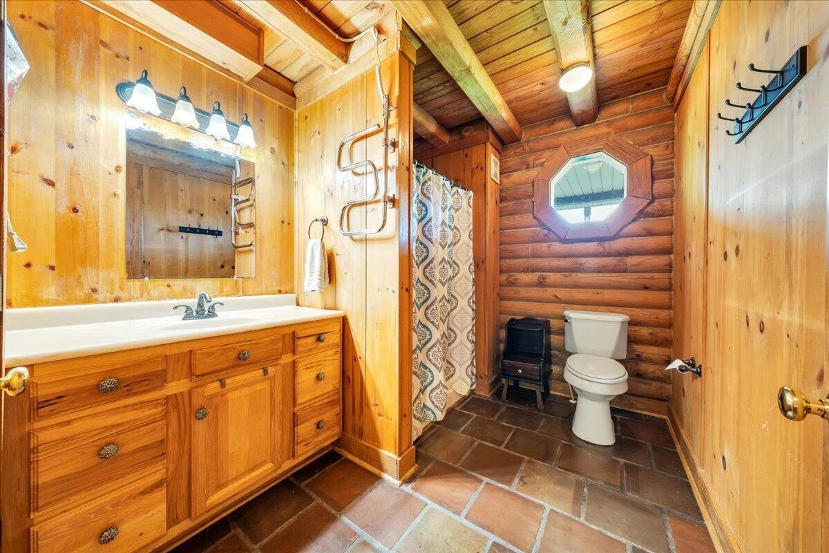 1010 Craig Woods RD - Photo 17