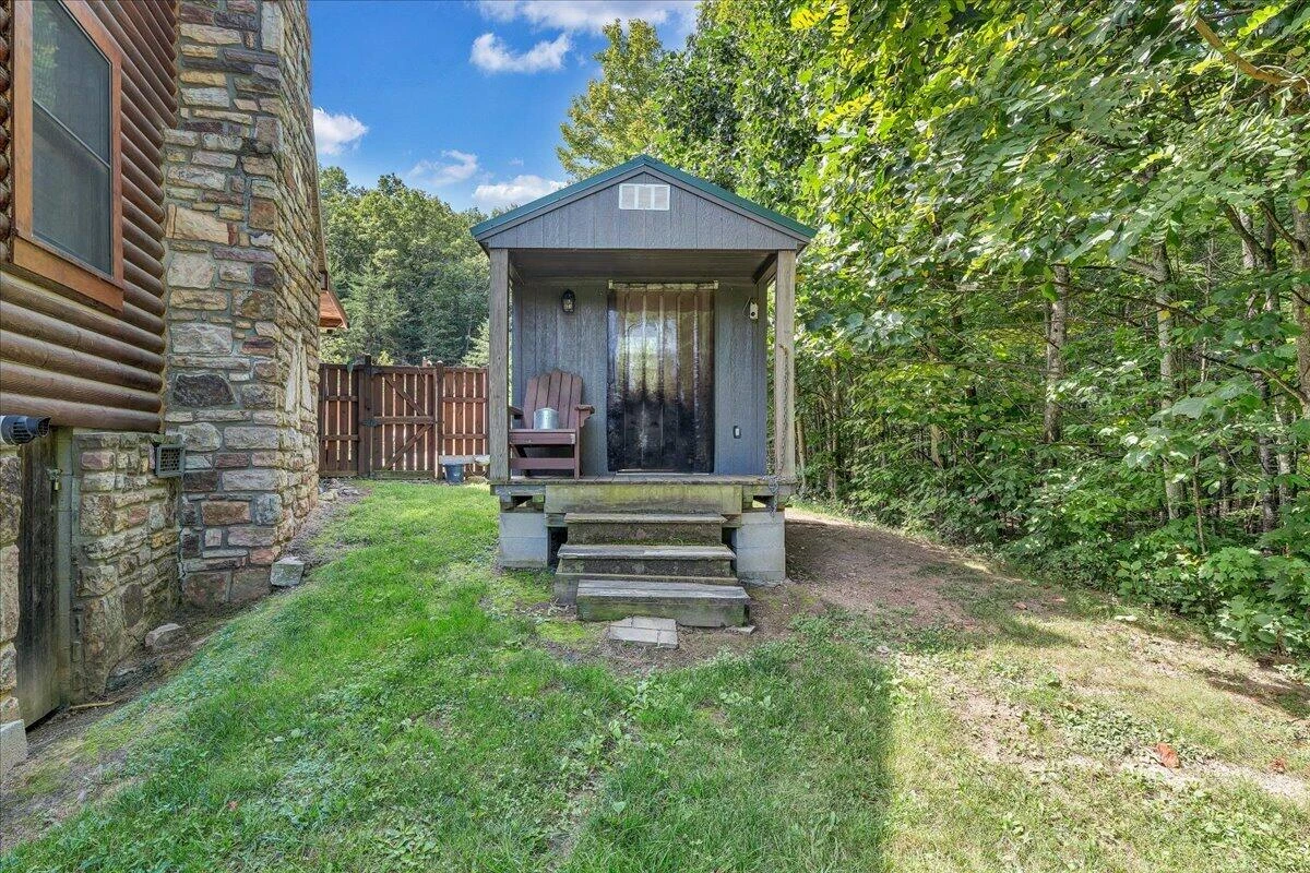 1010 Craig Woods RD - Photo 49