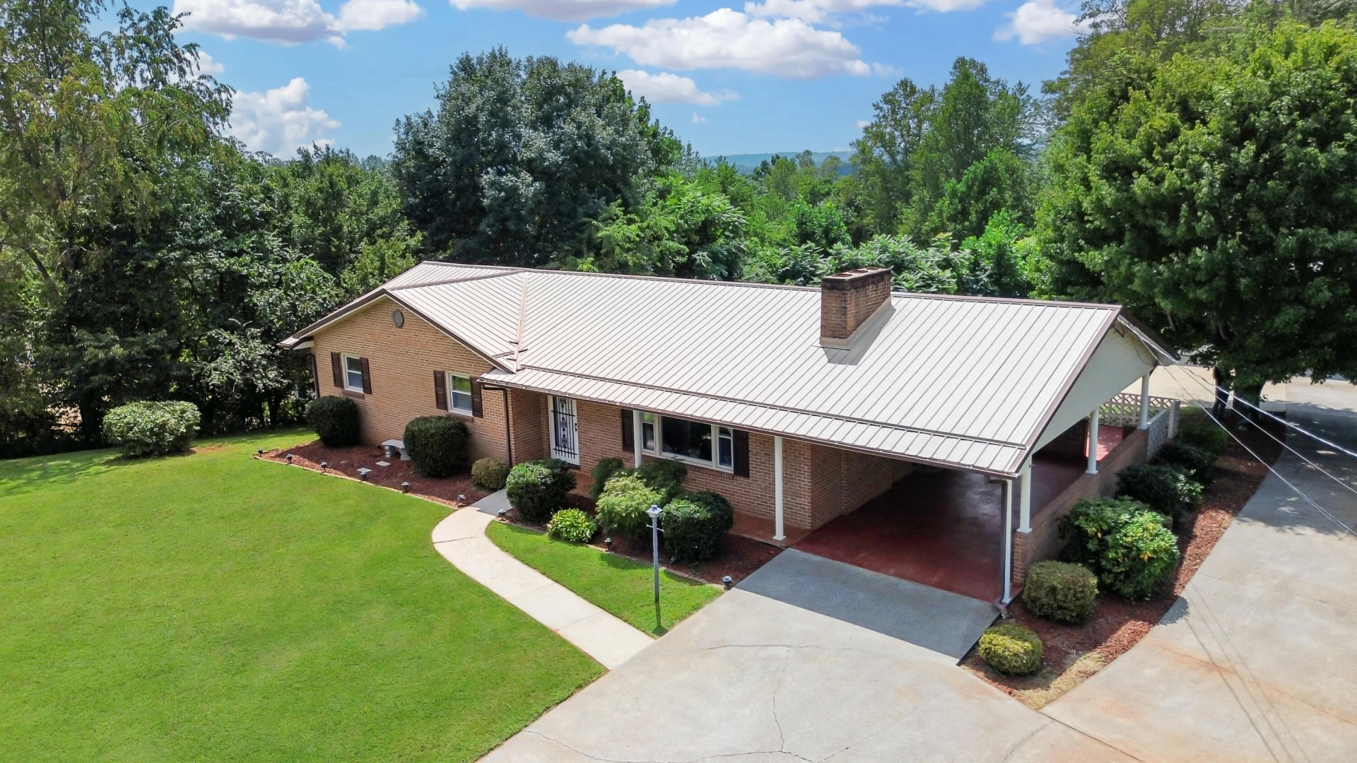 2821 Reed Creek DR - Photo 3