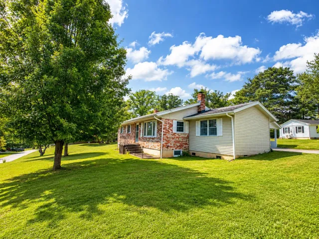 67 Clarkson LN, Millboro, VA, 24460