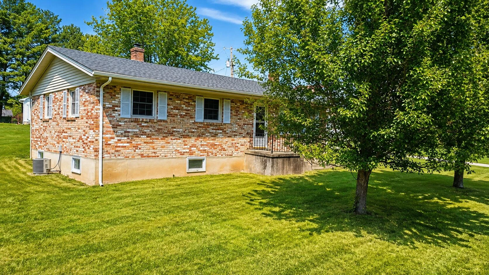 67 Clarkson LN - Photo 2