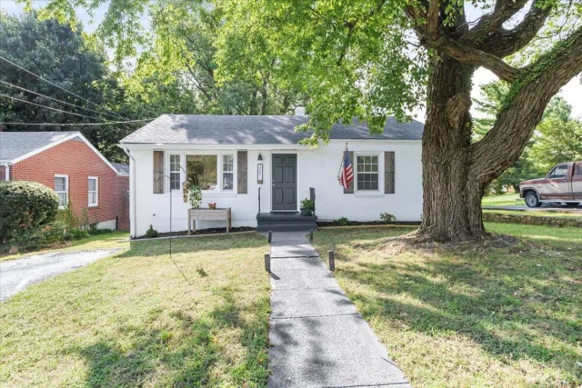 325 S Preston RD, Vinton, VA, 24179