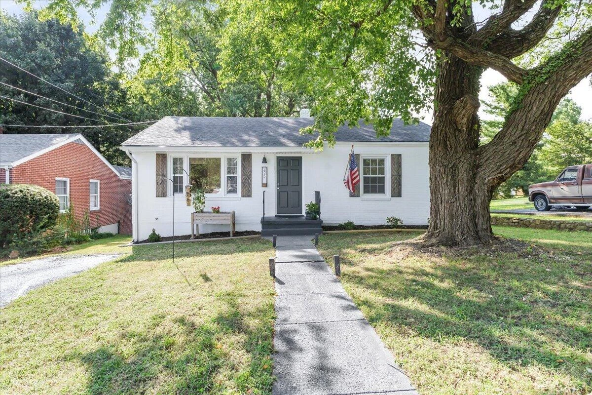 325 S Preston RD