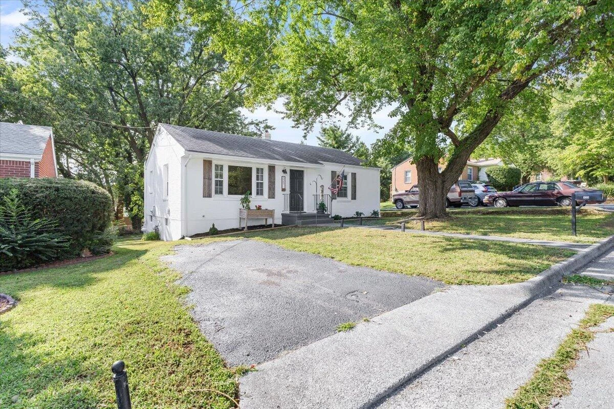 325 S Preston RD - Photo 3