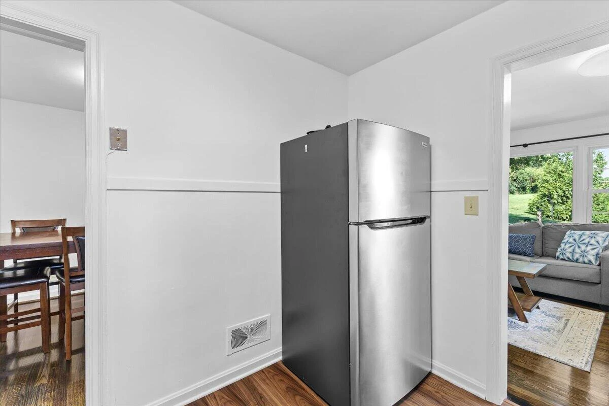 325 S Preston RD - Photo 9