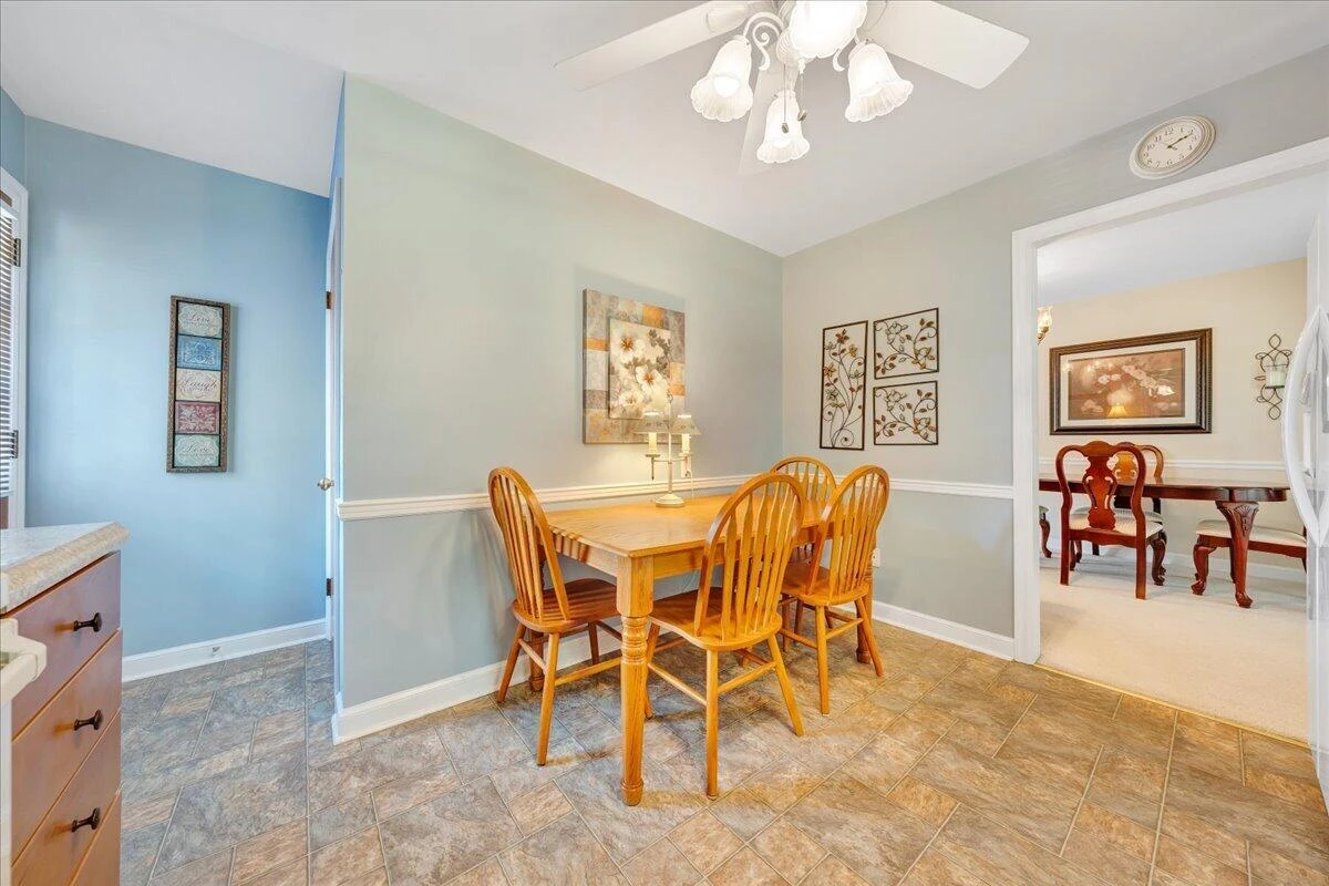 4501 Kirkwood DR - Photo 12