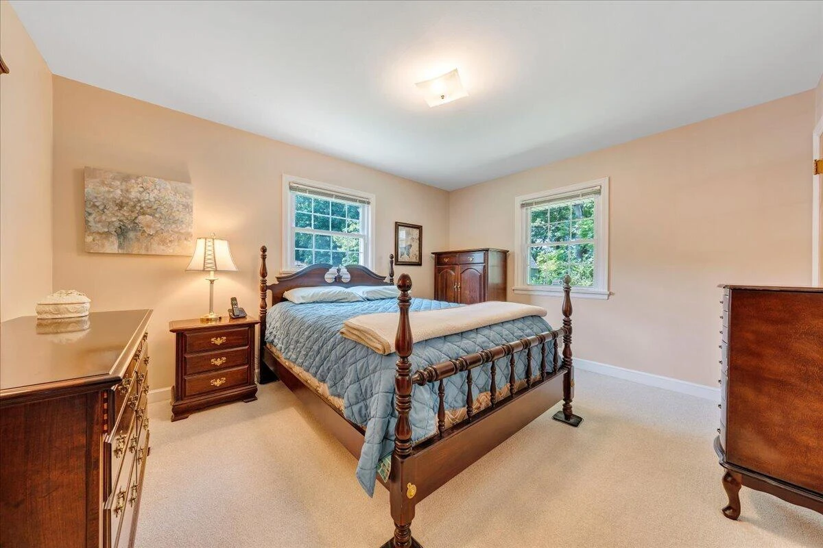 4501 Kirkwood DR - Photo 13