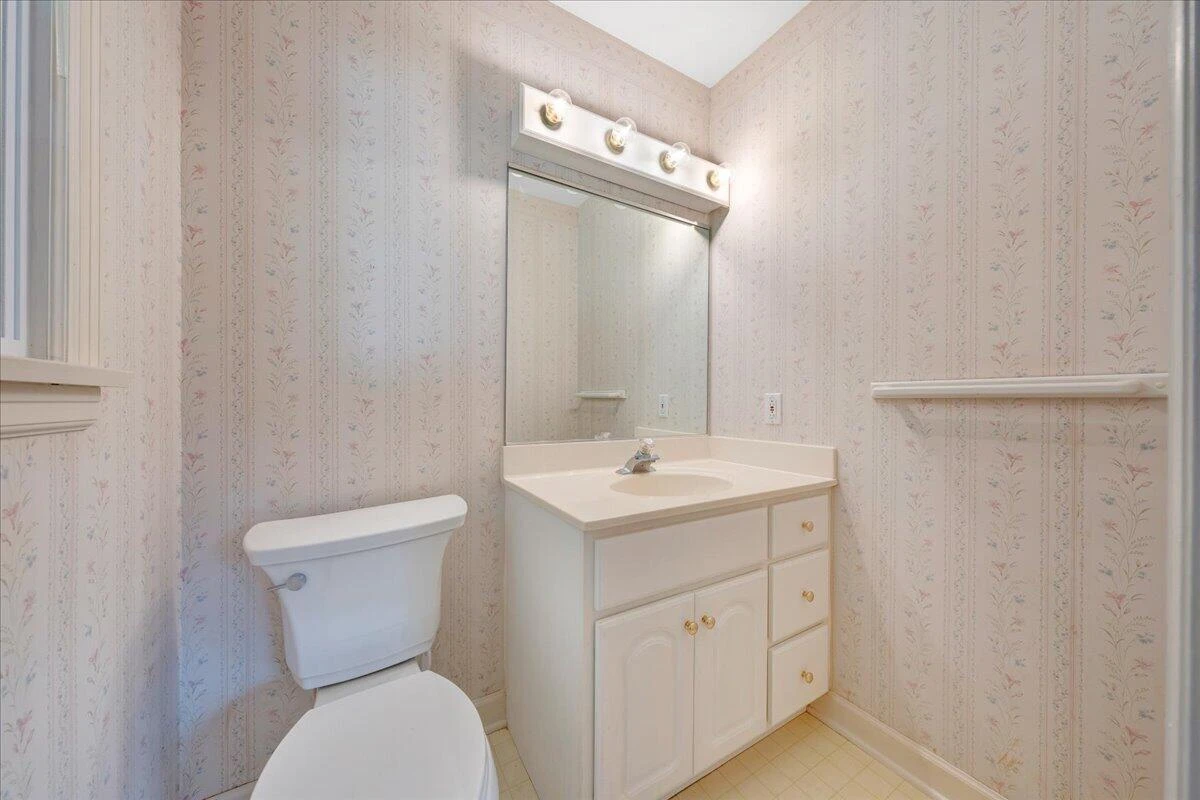 4501 Kirkwood DR - Photo 15