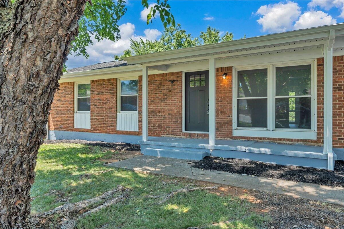 1072 Maywood DR - Photo 2