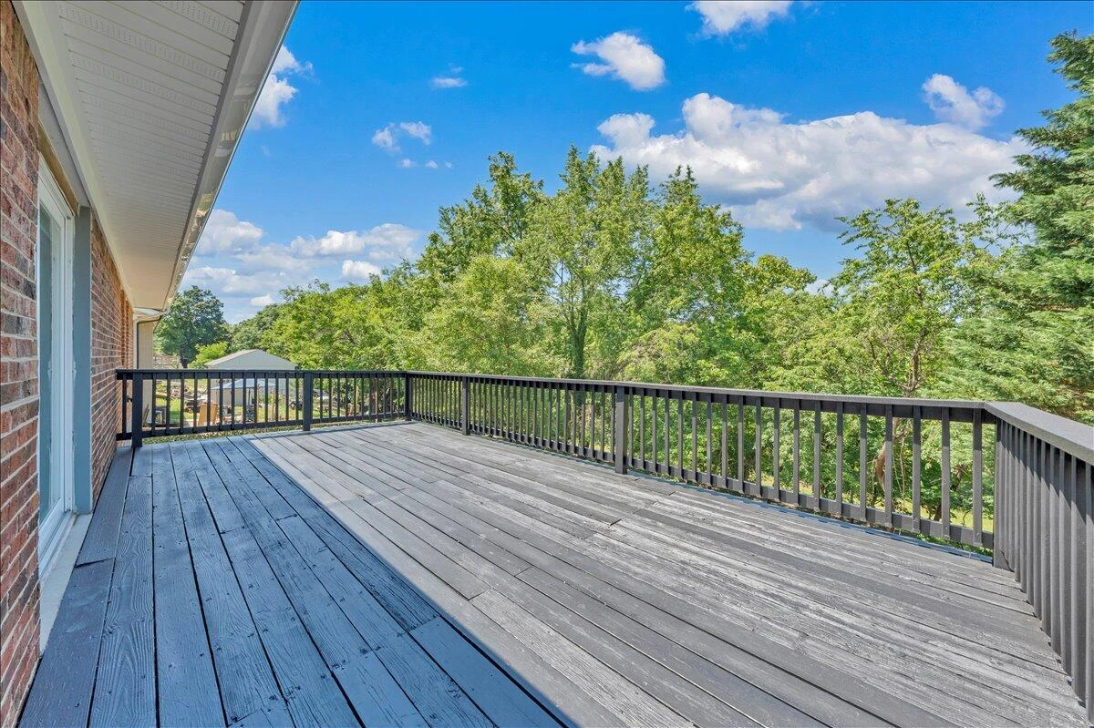 1072 Maywood DR - Photo 4
