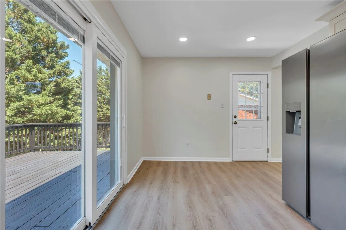 1072 Maywood DR - Photo 15