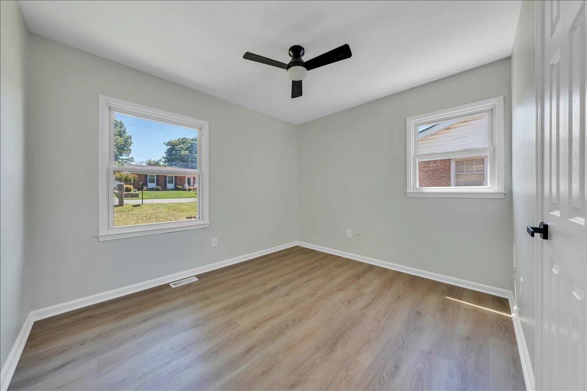1072 Maywood DR - Photo 21