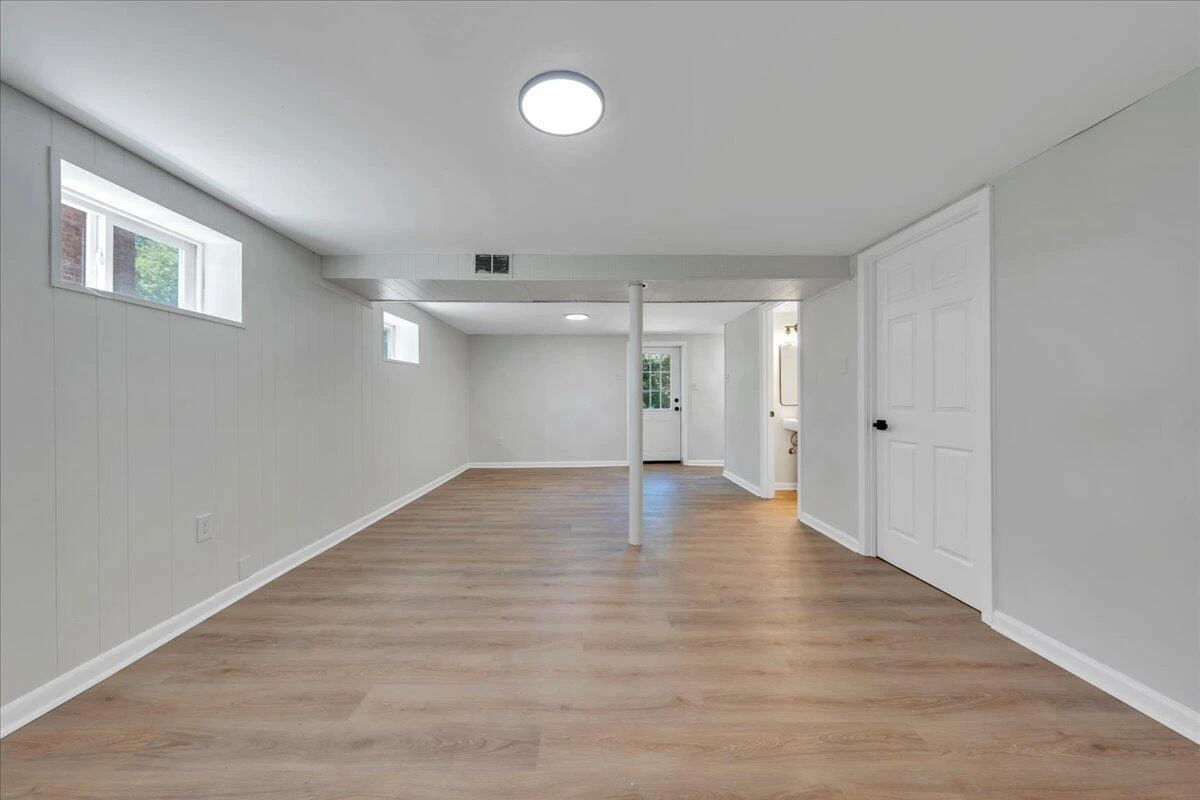 1072 Maywood DR - Photo 28