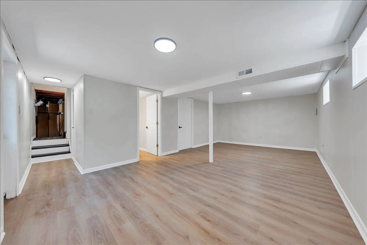 1072 Maywood DR - Photo 29