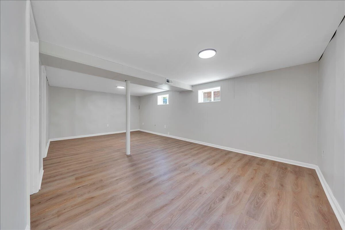 1072 Maywood DR - Photo 30