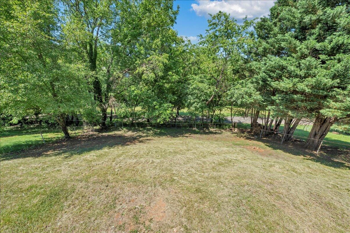 1072 Maywood DR - Photo 39