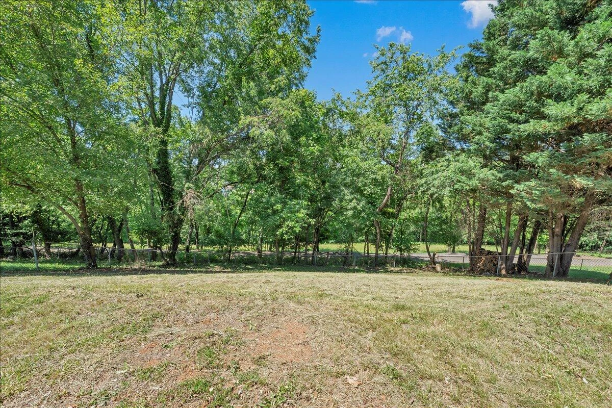 1072 Maywood DR - Photo 42