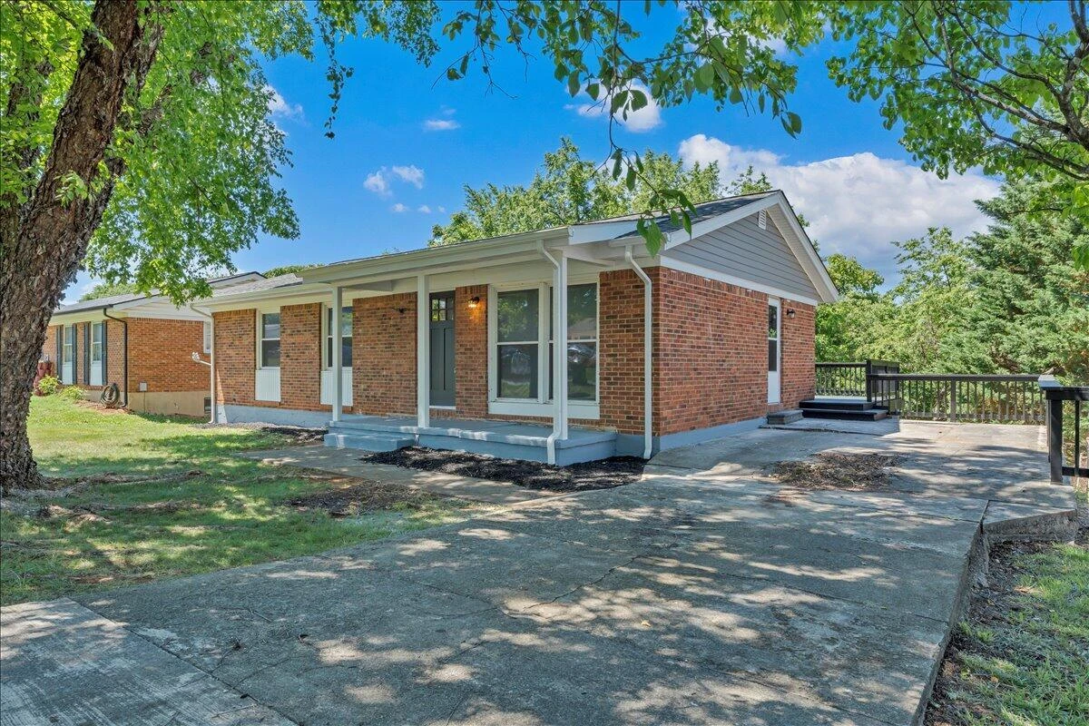 1072 Maywood DR - Photo 45