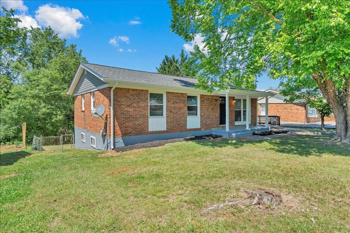 1072 Maywood DR - Photo 46