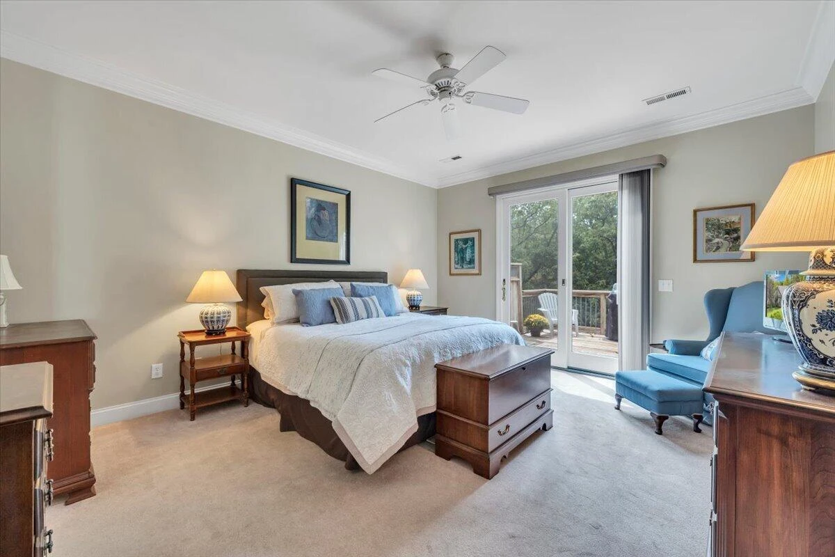 2443 Beverly BLVD SW - Photo 27