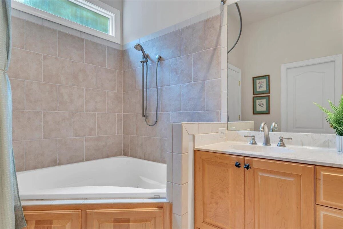 2443 Beverly BLVD SW - Photo 57