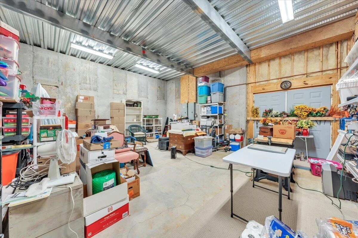 2443 Beverly BLVD SW - Photo 59