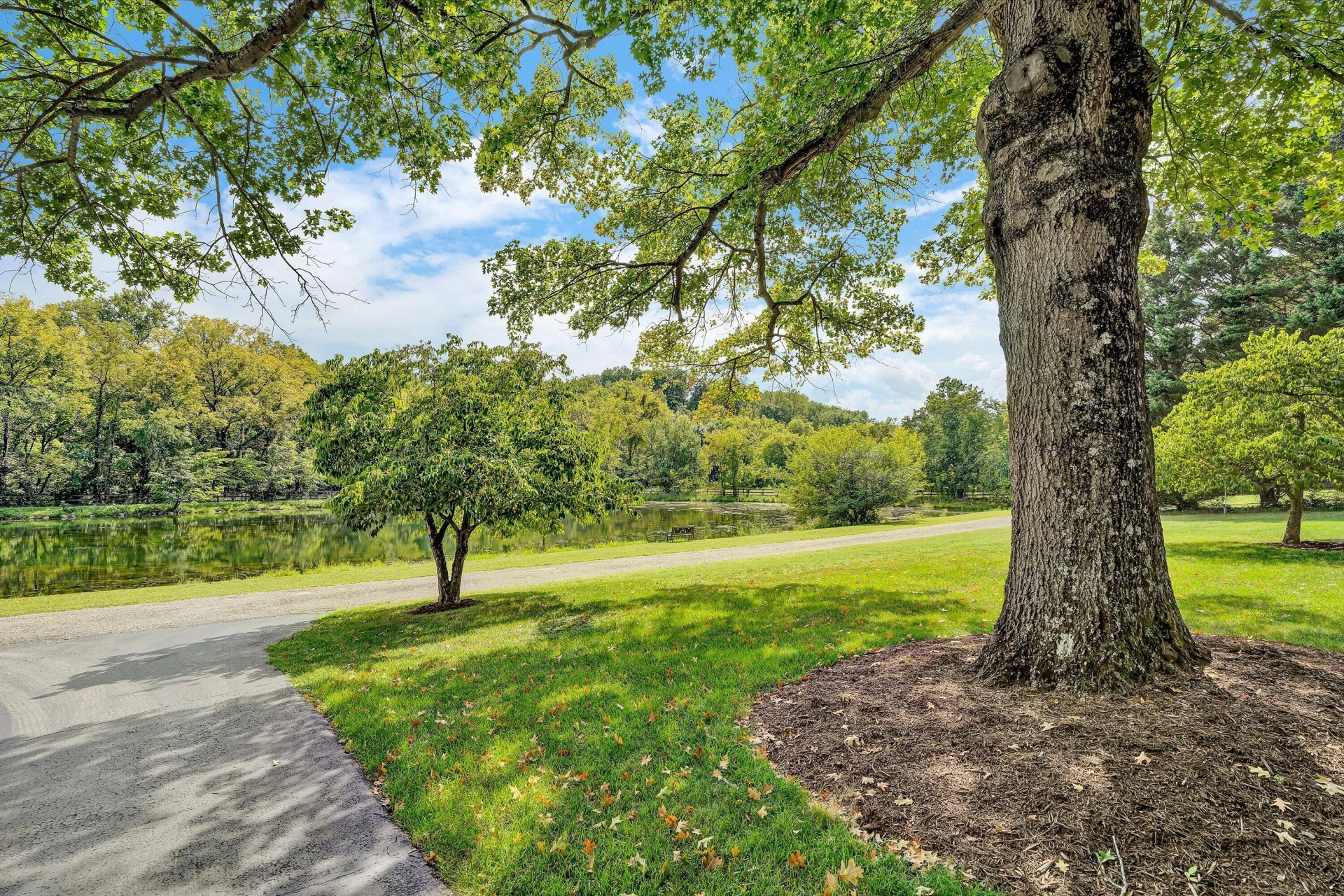 1419 Crestmoor DR SW - Photo 3